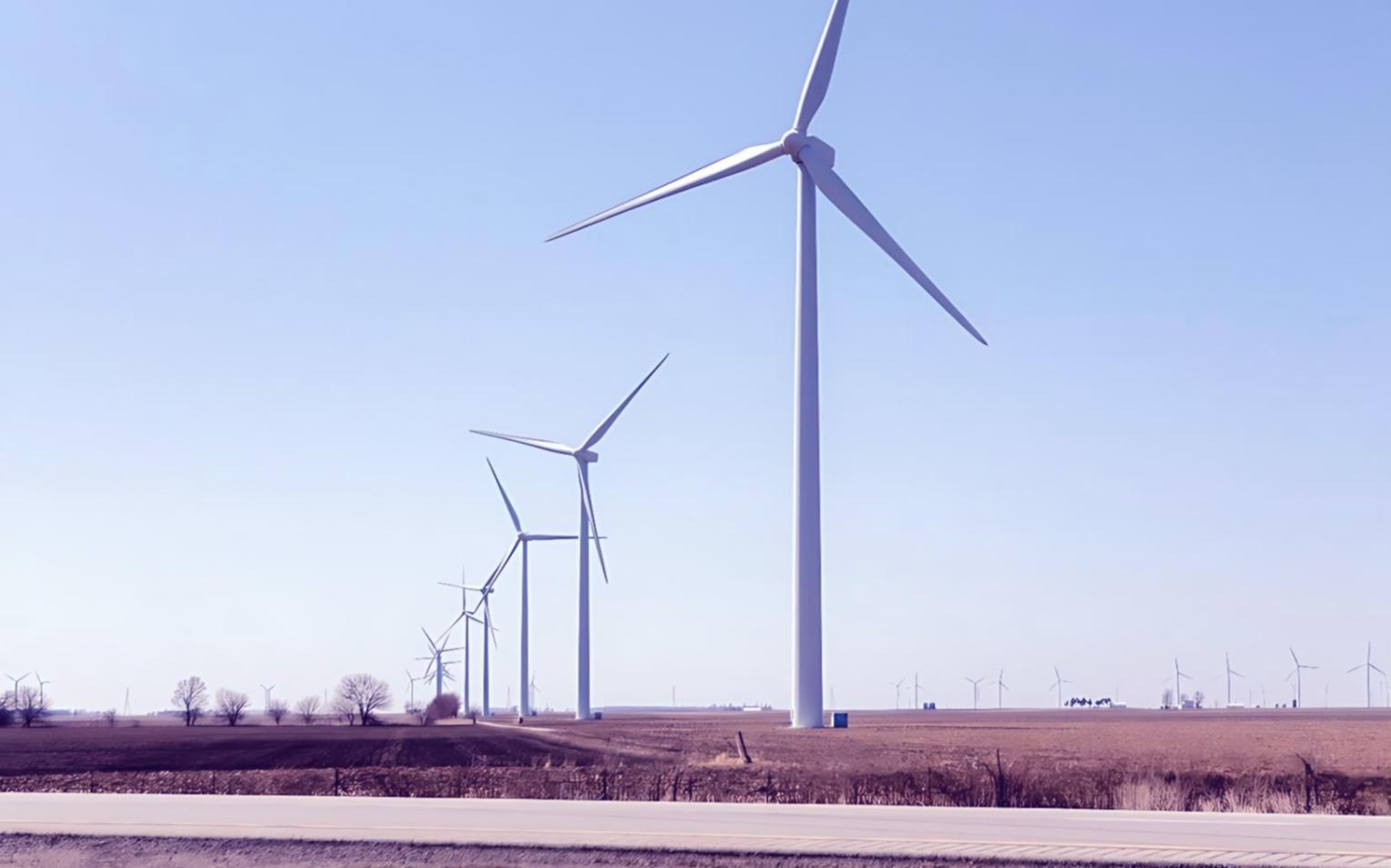 Jeotermal enerji tesisinde çalışan profesyoneller